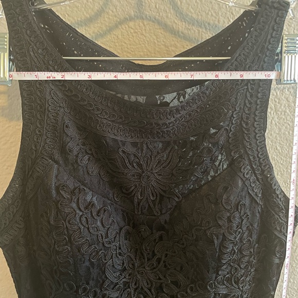 Cinderella Divine black detailed lace STUNNING gown w/ built in bra. - Picture 6 of 8